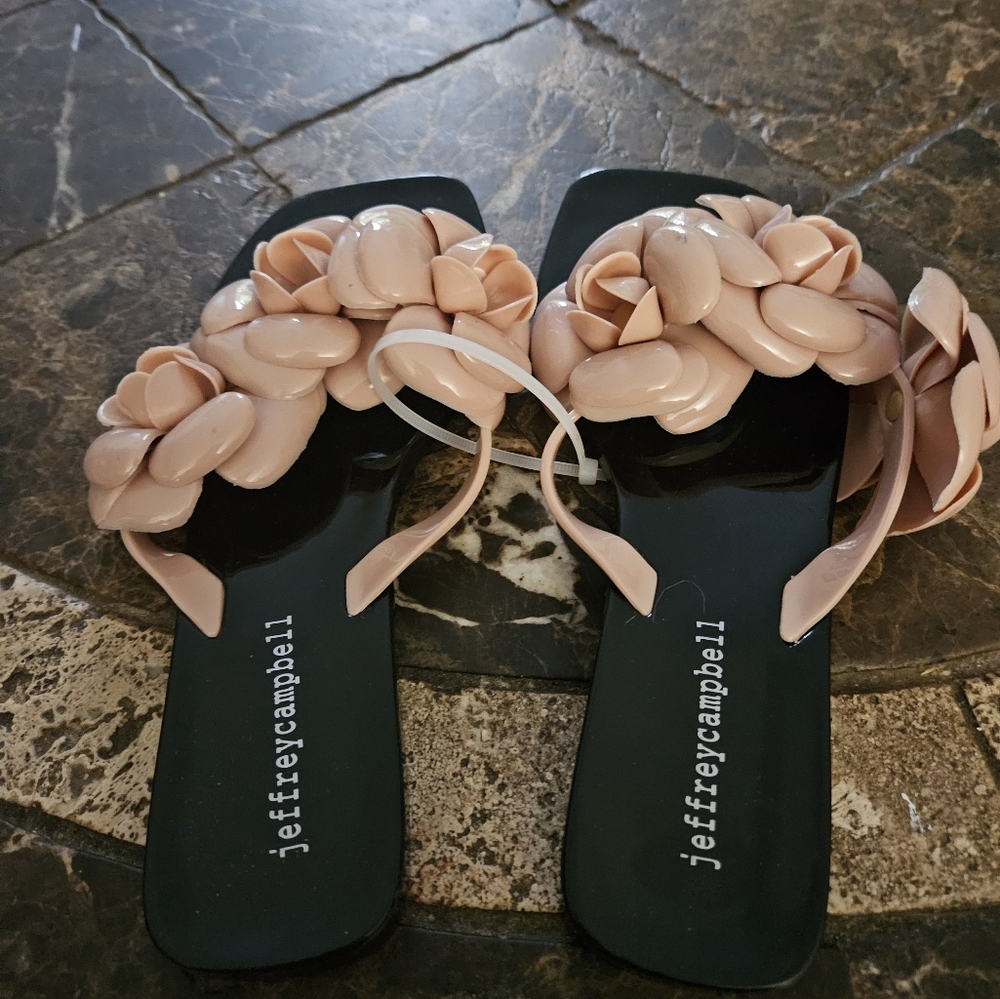Jeffrey Campbell Floraler Women's Black and Tan Slide Sandals sz 7 NEW - Picture 3 of 6